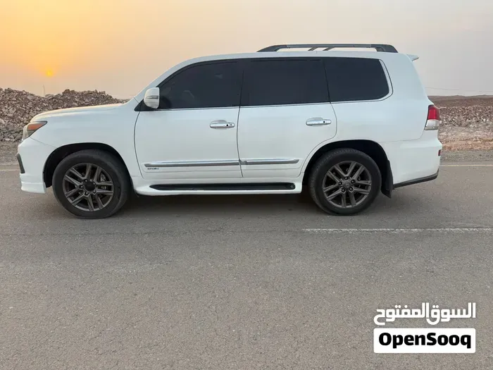 Lexus Lx 2015 photo 5