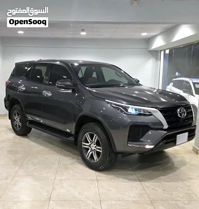 Toyota Fortuner 2024 photo 3