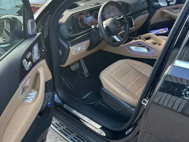 Mercedes-Benz Gls 2024 photo 3