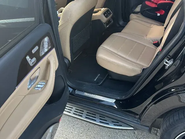 Mercedes-Benz Gls 2024 photo 2