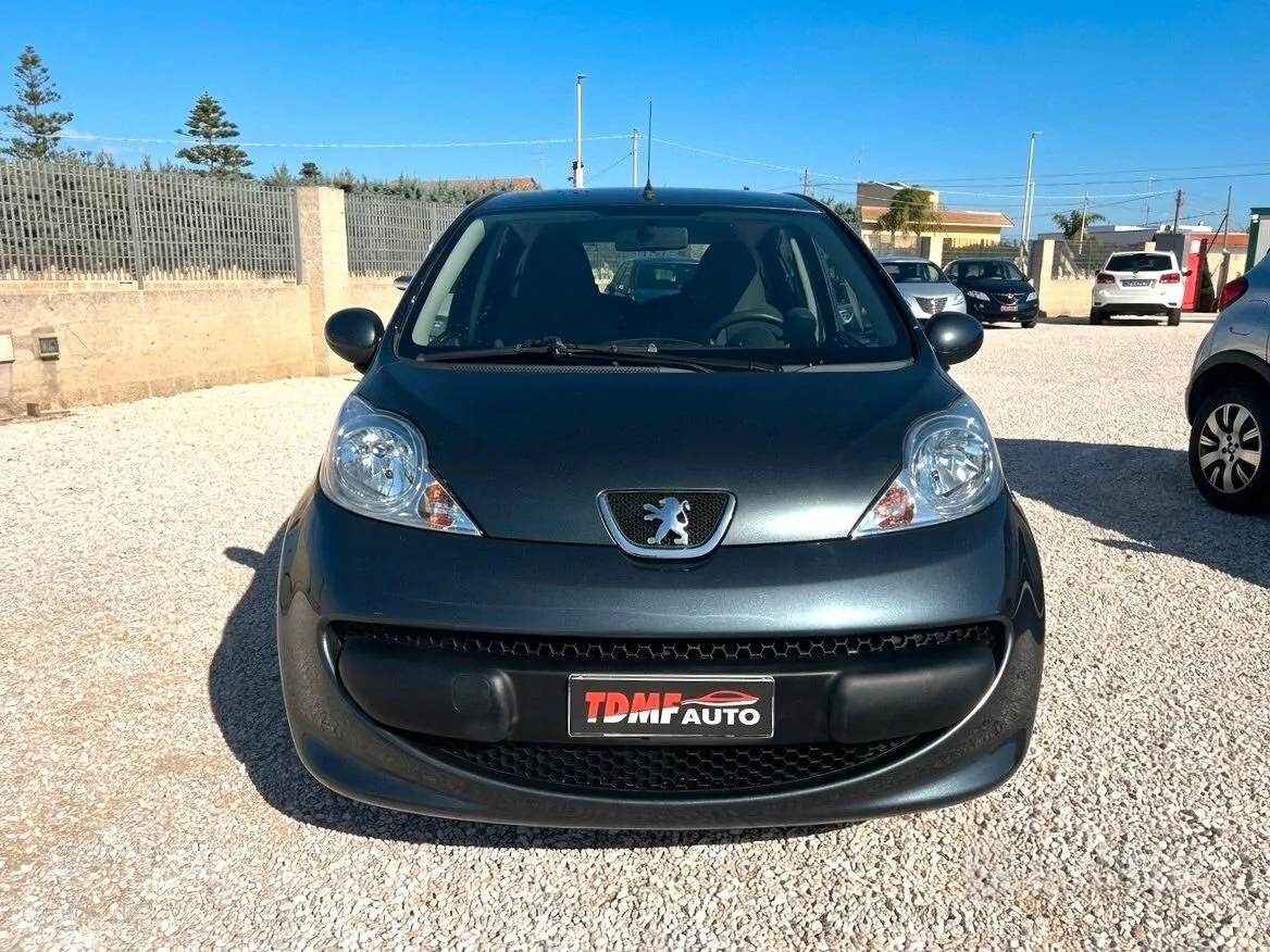 Peugeot 107 2008 photo 3