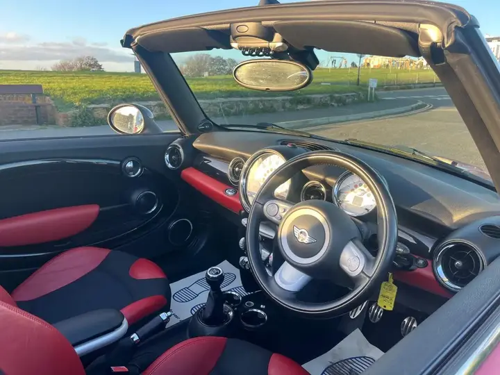 Mini Convertible 2009 photo 3