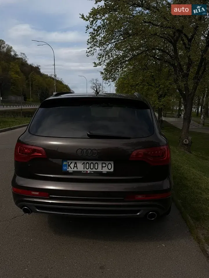 Audi Q7 2010 photo 4