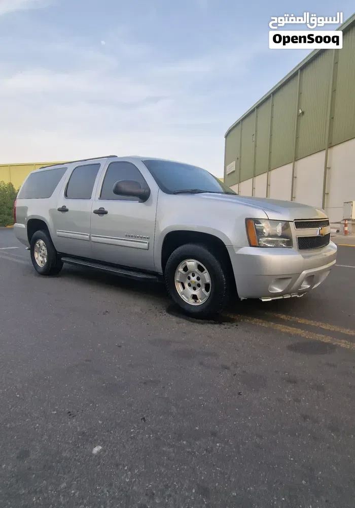 Chevrolet Suburban 2013 photo 4