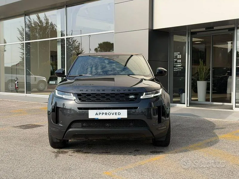 Land Rover Evoque 2023 photo 3