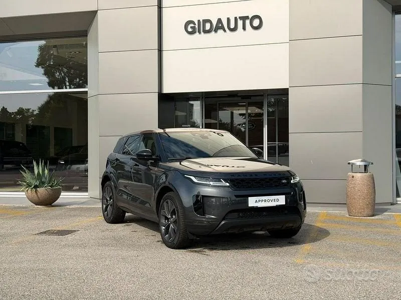 Land Rover Evoque 2023 photo 2