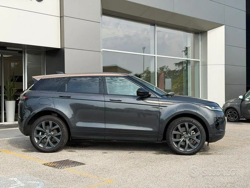 Land Rover Evoque 2023 photo 4