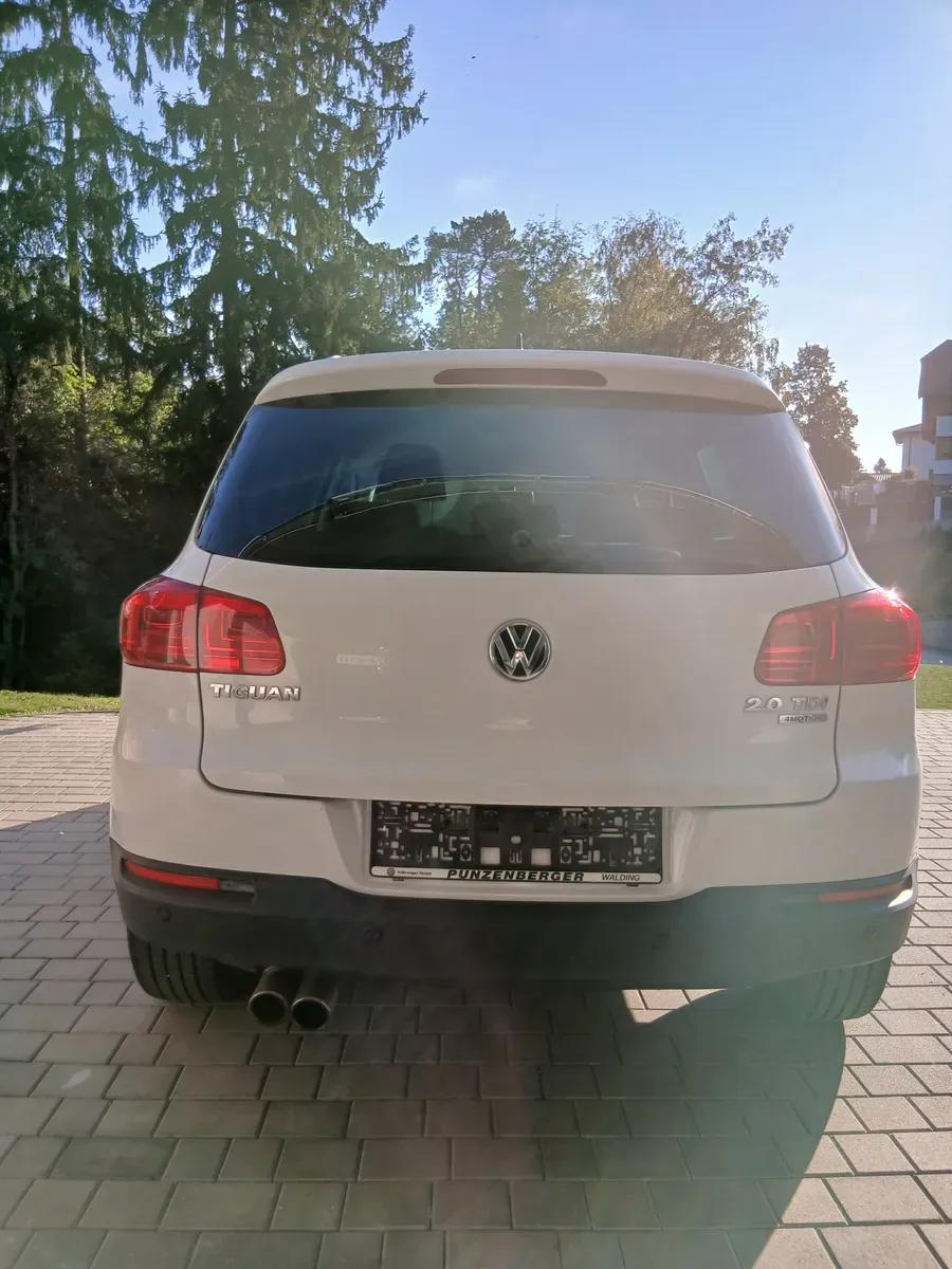 Volkswagen Tiguan 2012 photo 2