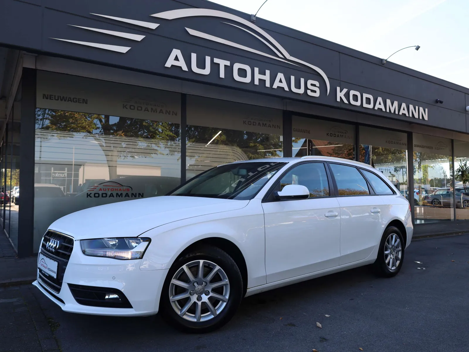 Audi A4 2015 photo 2