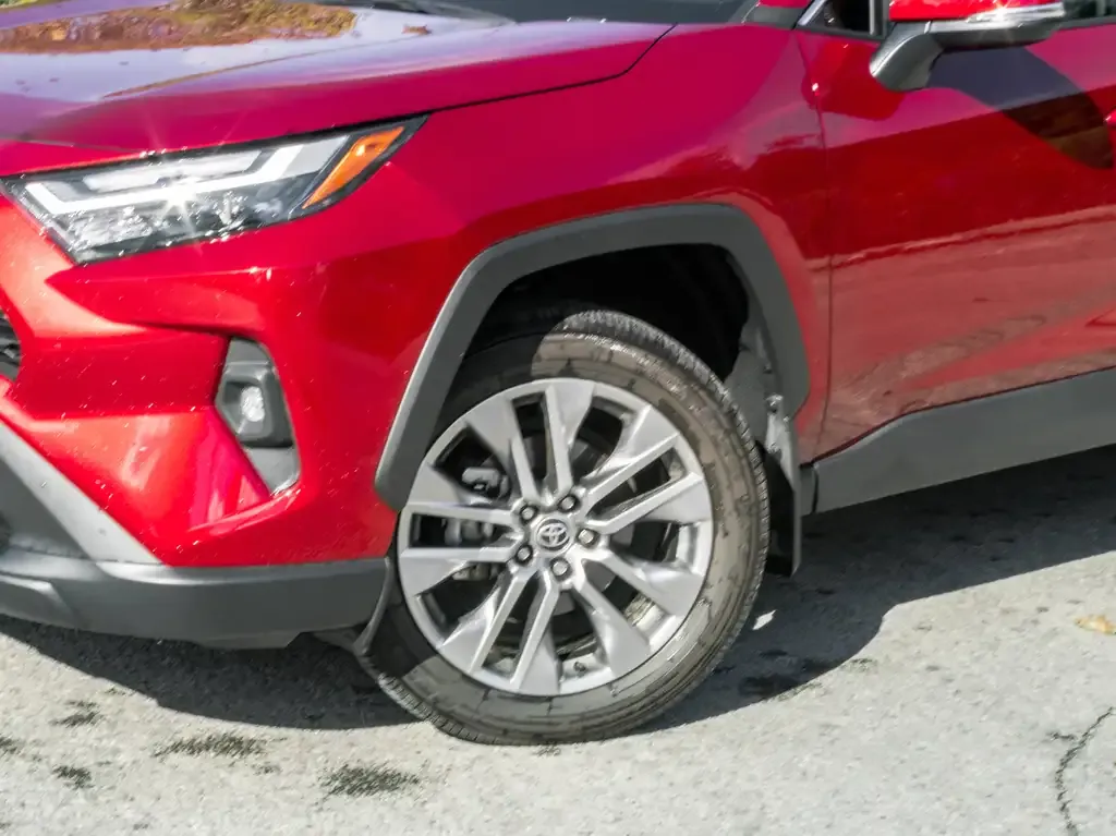 Toyota Rav4 2025 photo 3