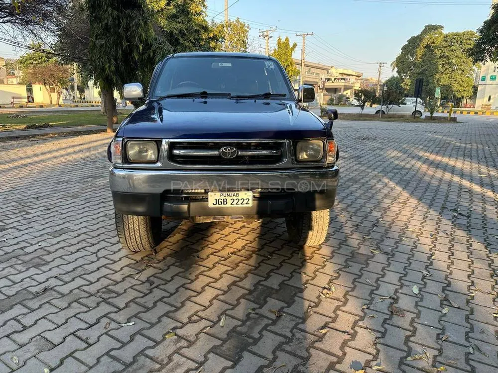 Toyota Hilux