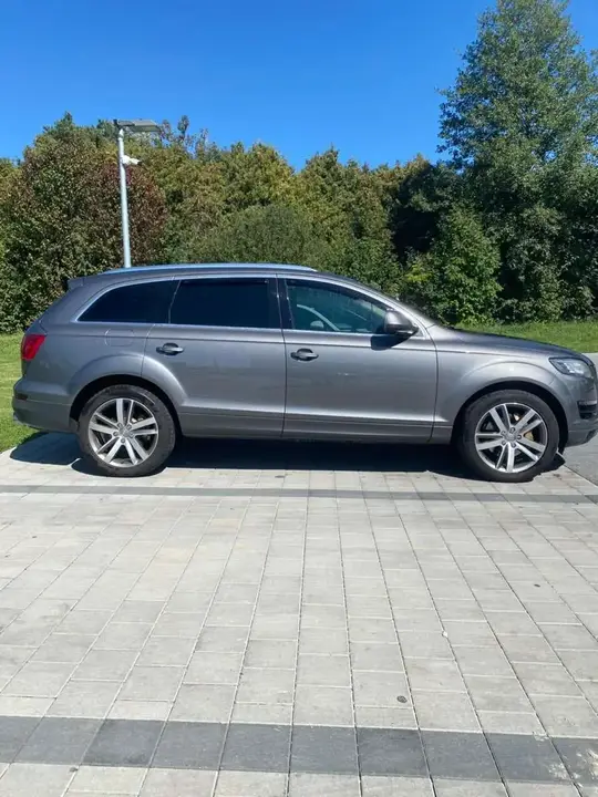 Audi Q7 2010 photo 3
