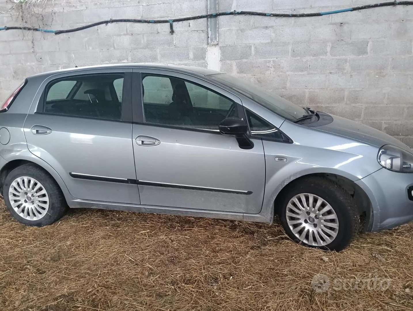 Fiat Punto Evo 2011 photo 2