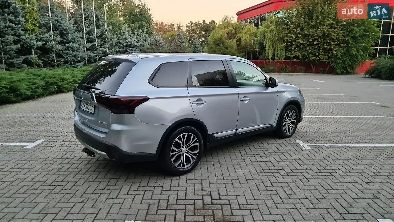 Mitsubishi Outlander 2015 photo 5