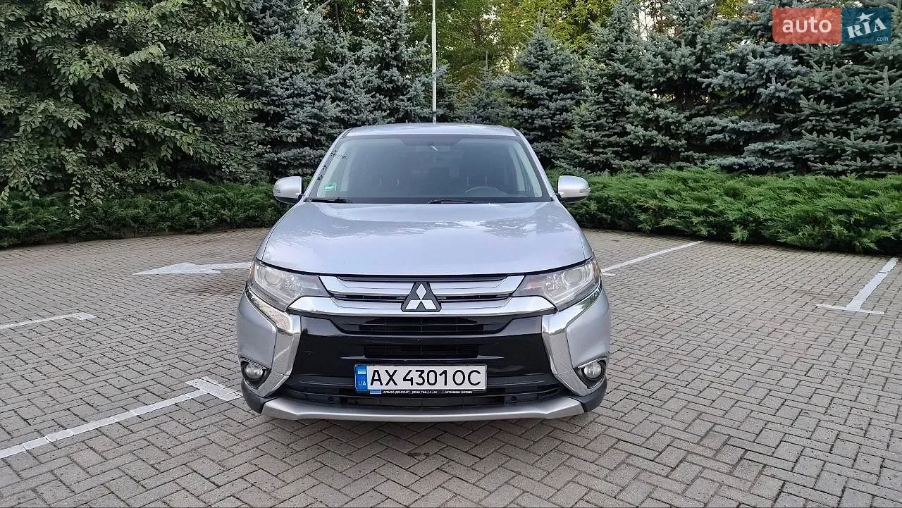 Mitsubishi Outlander 2015 photo 3