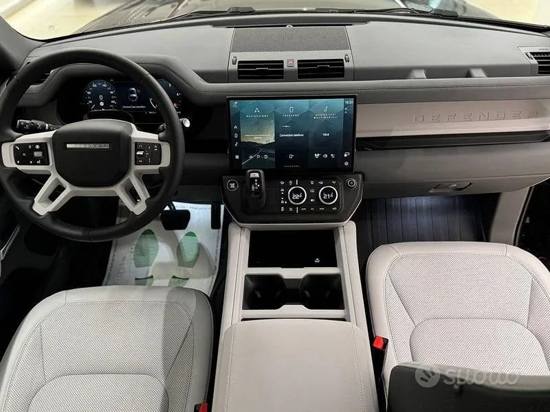 Land Rover Defender 2026 photo 4