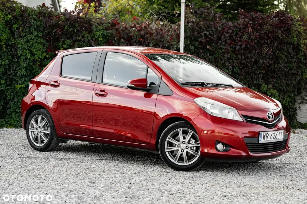 Toyota Yaris 2012 photo 3
