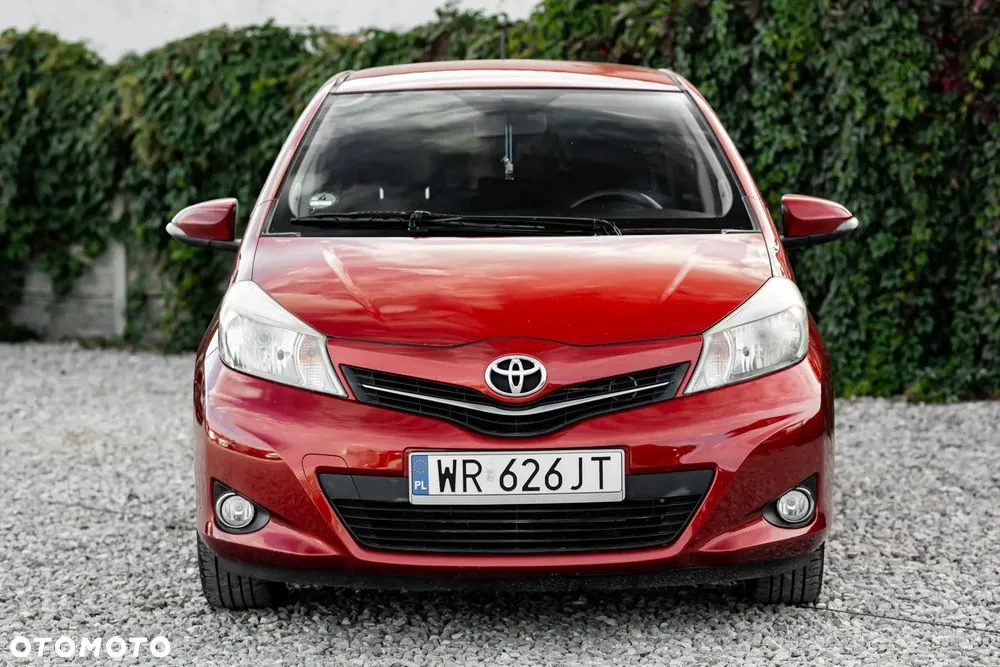 Toyota Yaris 2012 photo 4