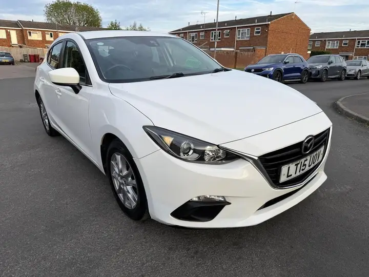 Mazda Mazda3 2015 photo 3