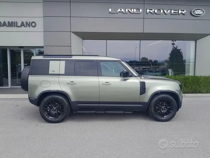 Land Rover Defender 2023 photo 5