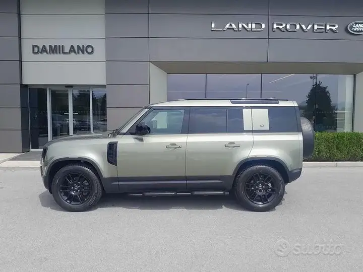 Land Rover Defender 2023 photo 4