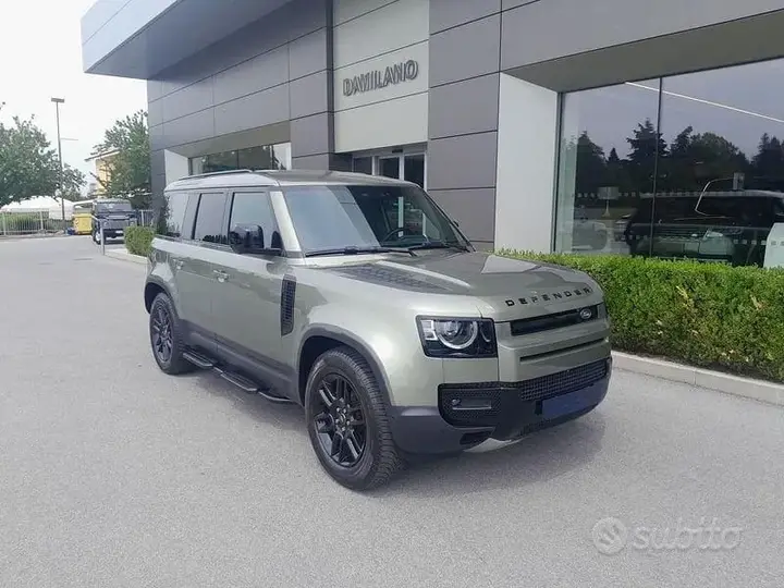 Land Rover Defender 2023 photo 3
