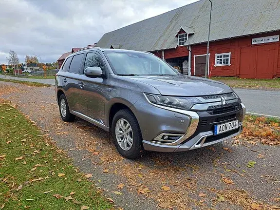 Mitsubishi Outlander 2019 photo 2