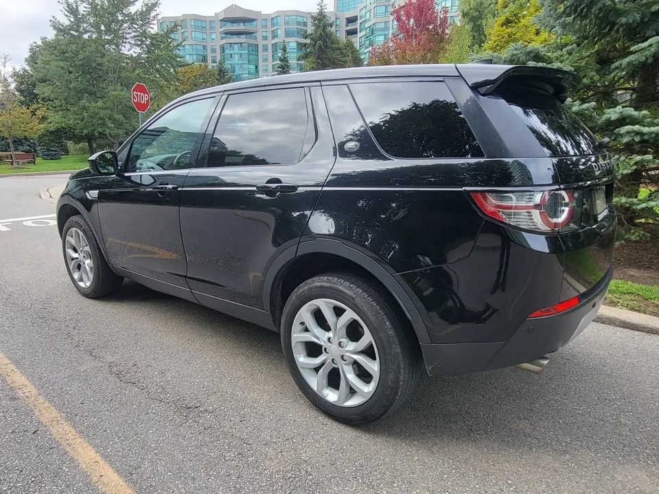 Land Rover Discovery Sport 2018 photo 2