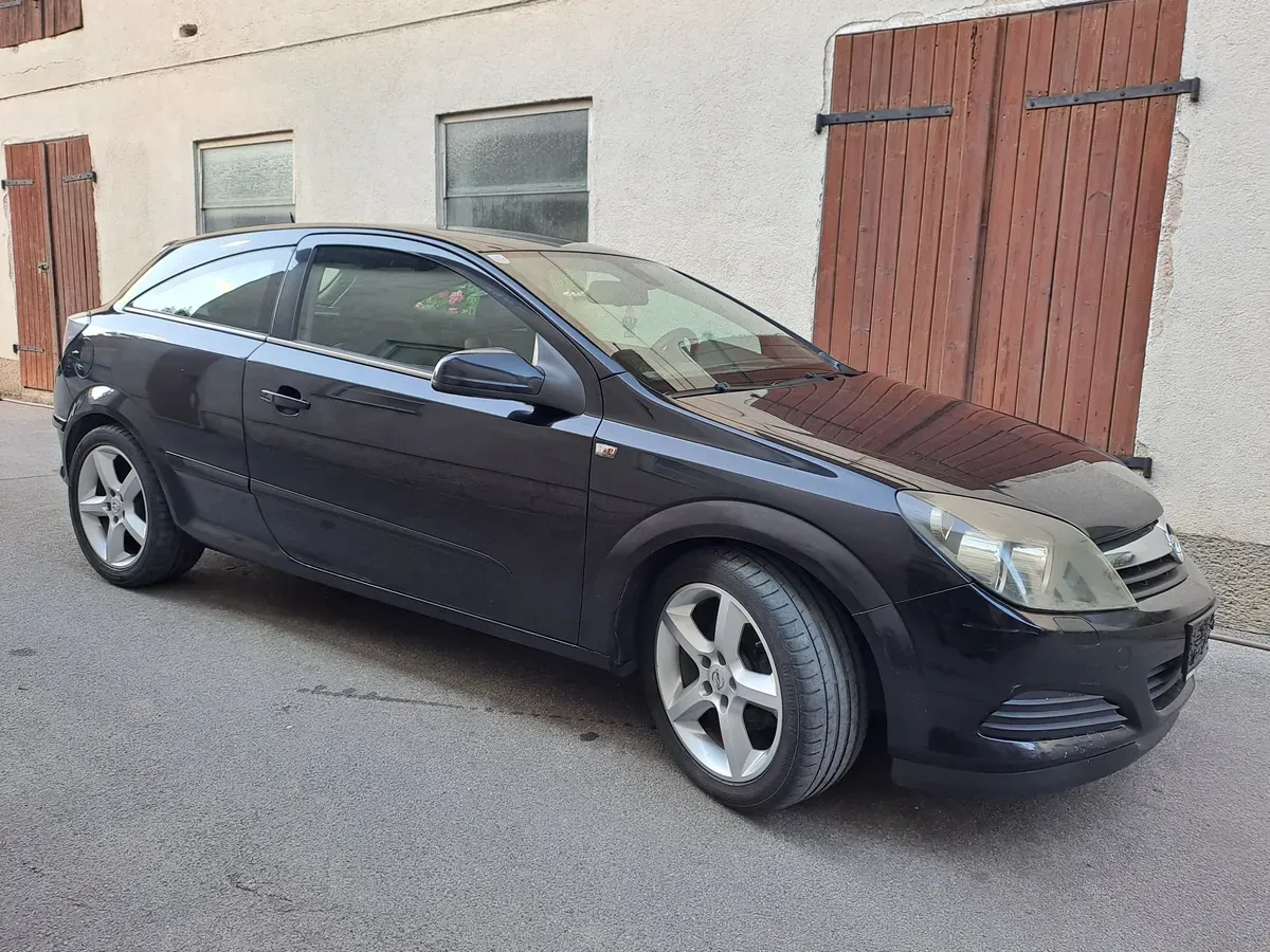 Opel Astra 2005 photo 2