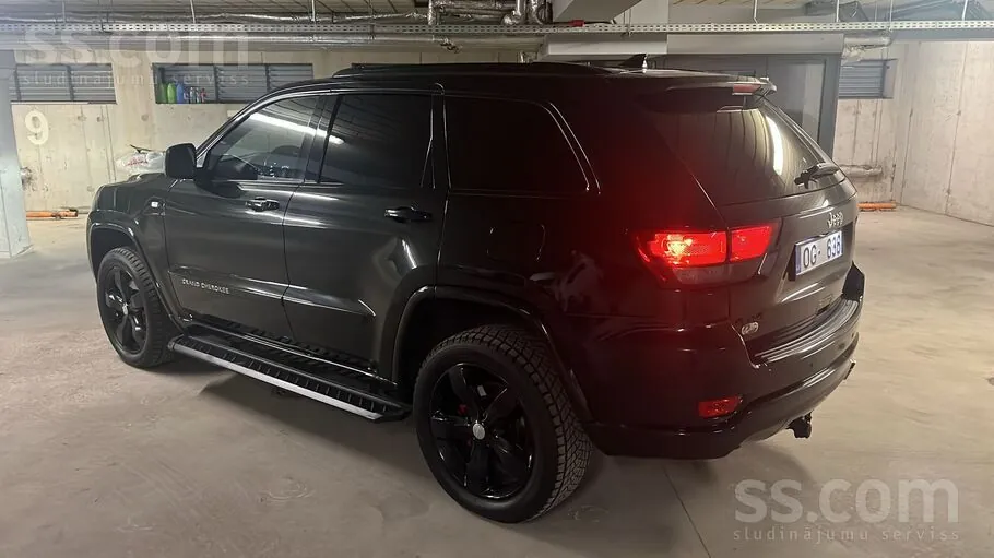 Jeep Grand Cherokee 2011 photo 3