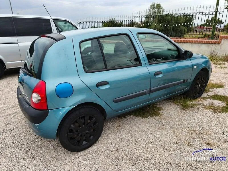 Renault Clio 2005 photo 4
