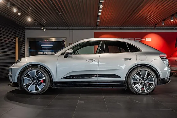 Porsche Macan 2024 photo 2