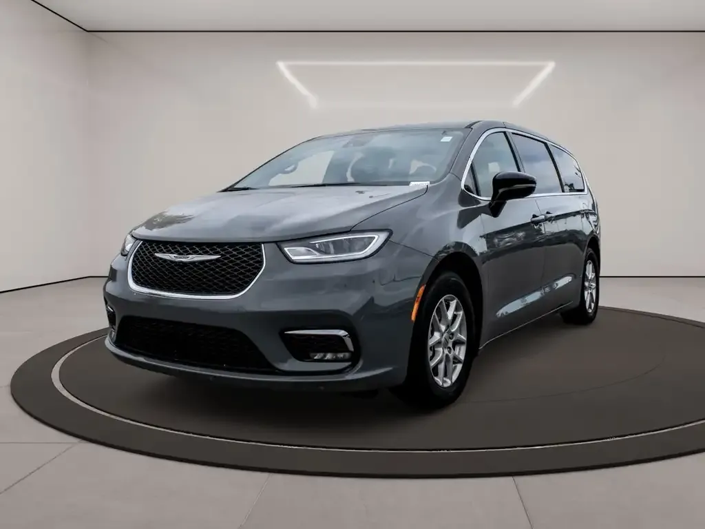 Chrysler Pacifica 2024 photo 3