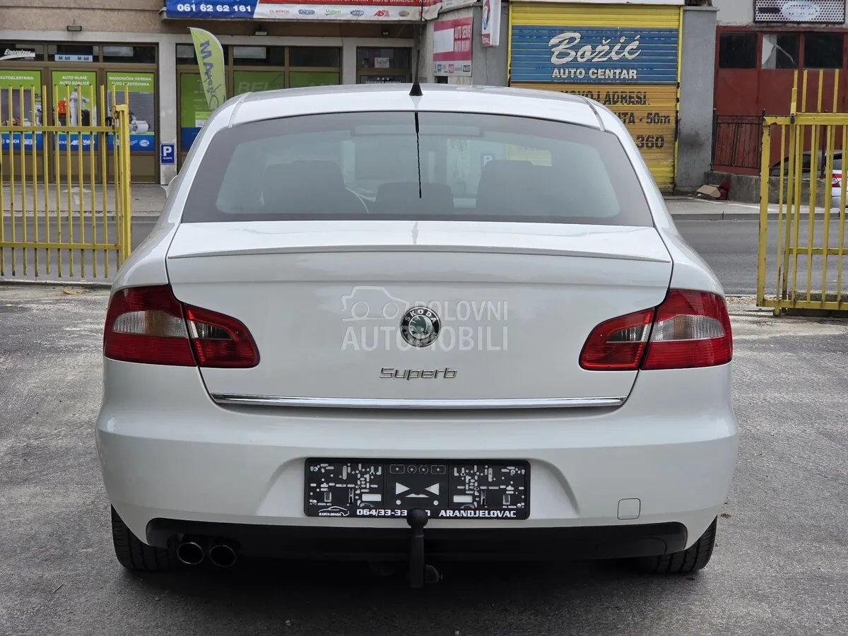 Skoda Superb 2009 photo 5