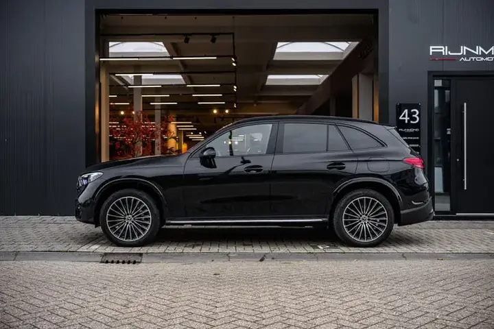Mercedes-Benz Glc 2024 photo 2
