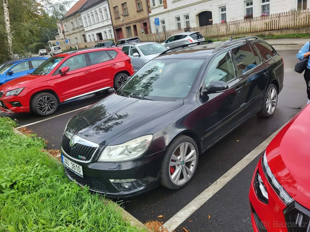 Volkswagen Octavia 2010 photo 2