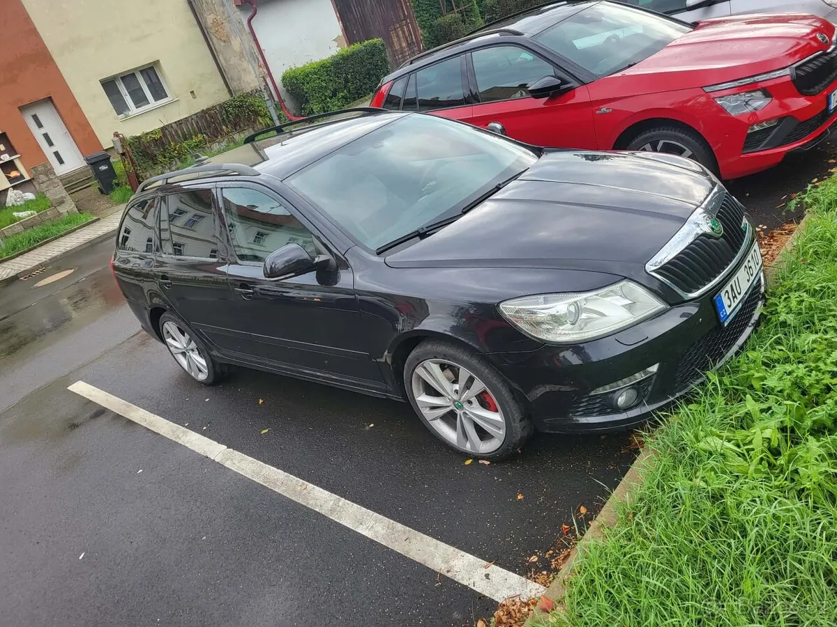 Volkswagen Octavia 2010 photo 3