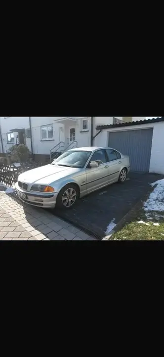 BMW 320I