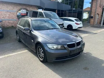 BMW 320D 2006 photo 2