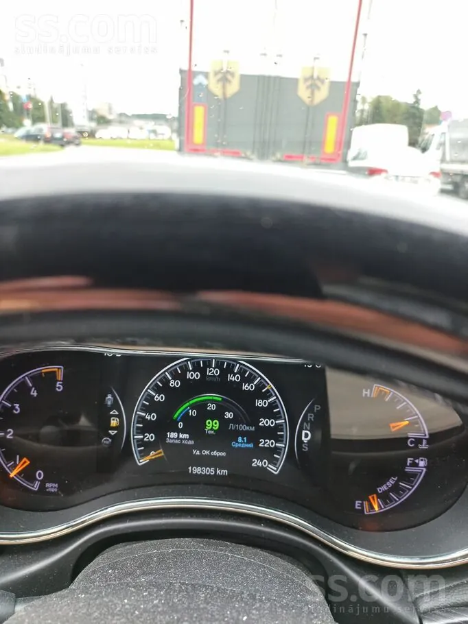 Jeep Grand Cherokee 2015 photo 3