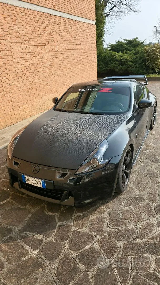 Nissan 370Z 2011 photo 2