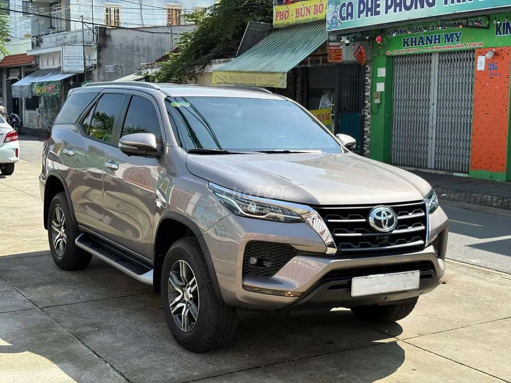 Toyota Fortuner 2022 photo 2