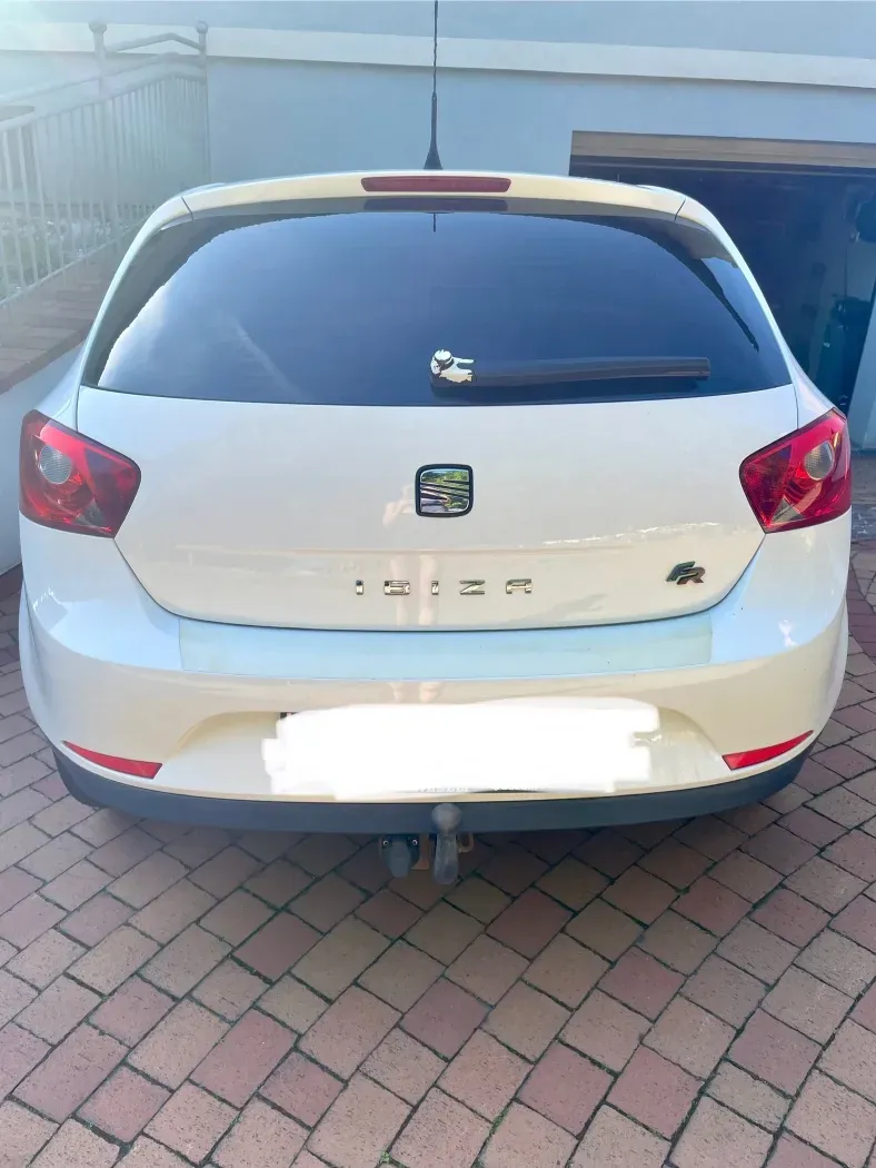 Seat Ibiza 2011 photo 3