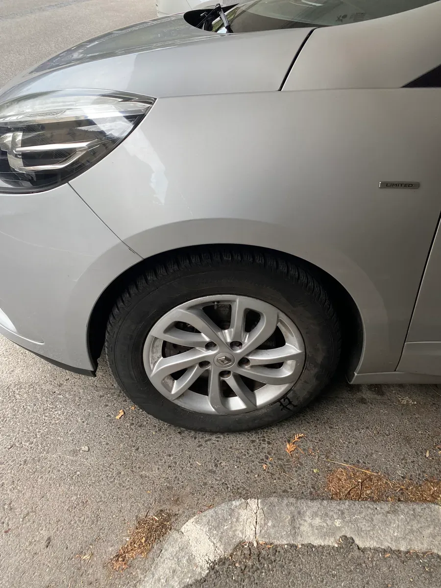Renault Grand Scénic 2016 photo 3