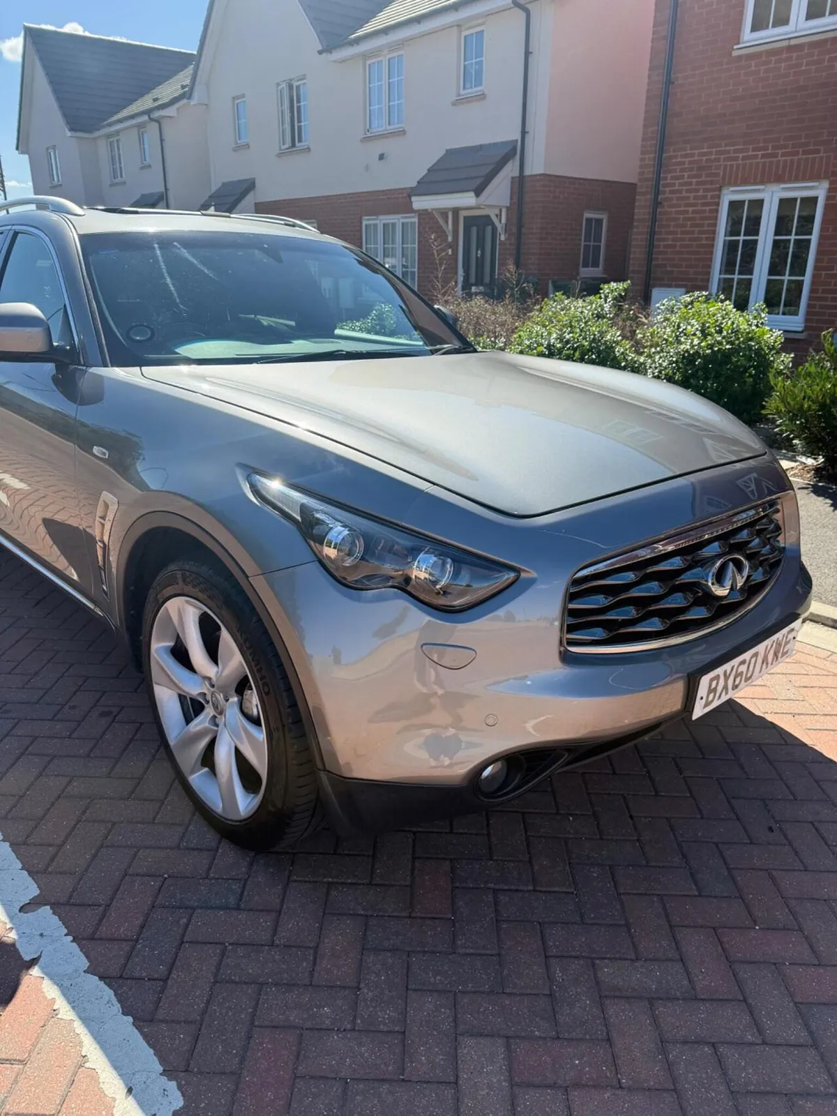 Infiniti Fx 2011 photo 2