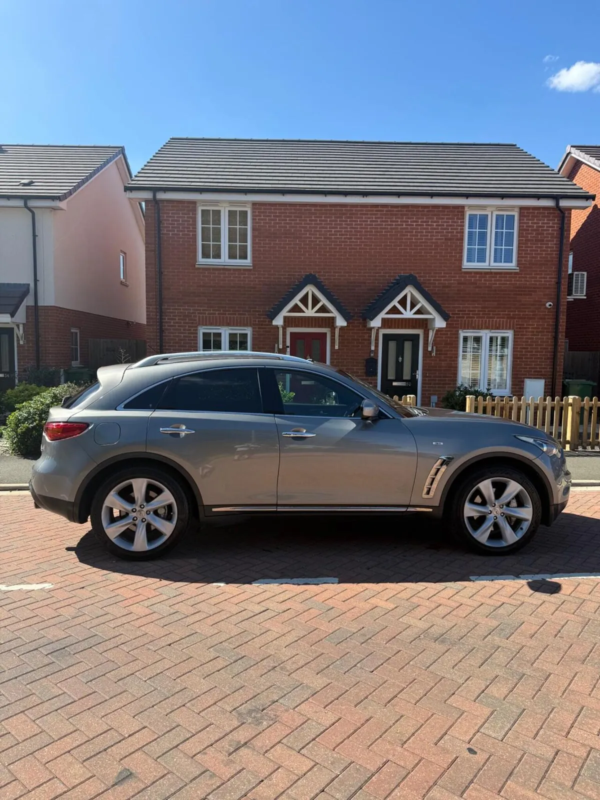 Infiniti Fx 2011 photo 3