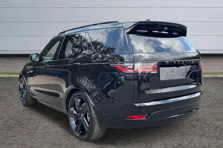 Land Rover Discovery 2026 photo 2