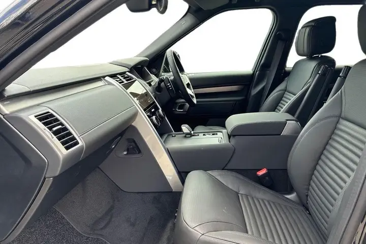 Land Rover Discovery 2026 photo 3