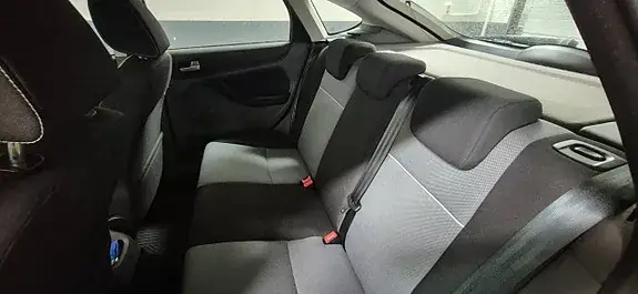 Ford Focus 2010 photo 4