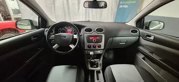 Ford Focus 2010 photo 2